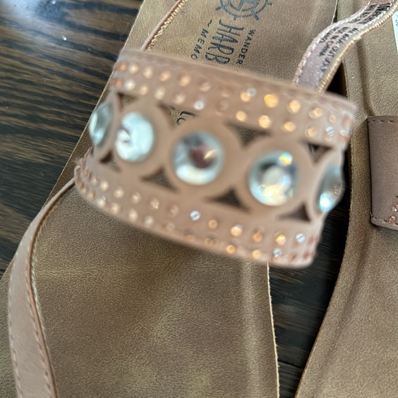 🆕 💎NWT ROSE GOLD THONG SANDALS SIZE 10 - Picture 3 of 4